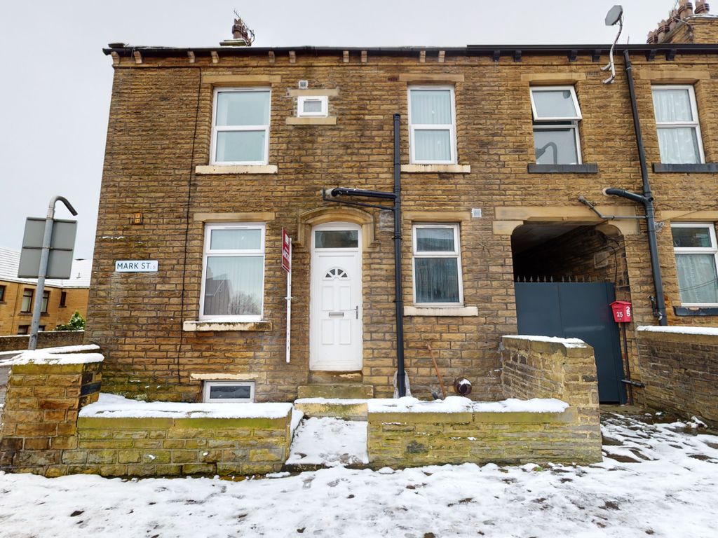 3 bed end terrace house for sale in Mark Street, Bradford BD5 Zoopla