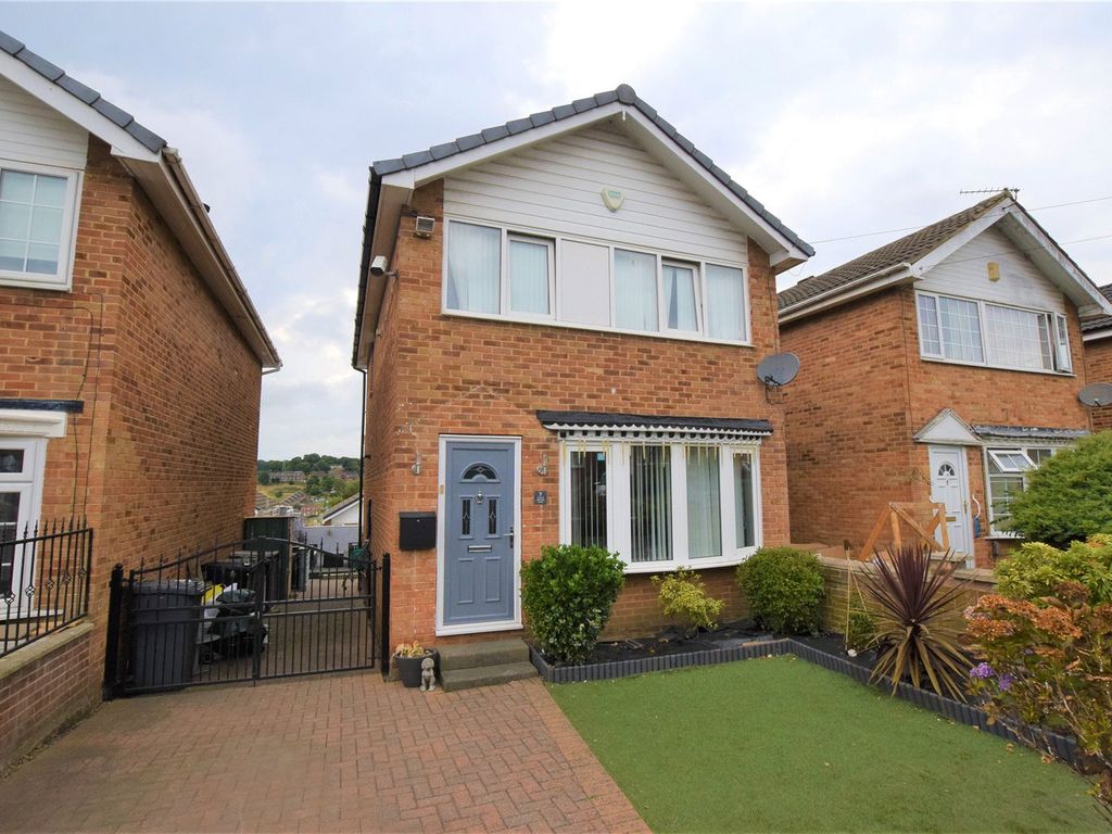 3 bed detached house for sale in Cliffe Park Chase, Leeds, West