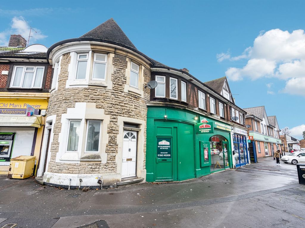 Studio to rent in Orchard Court, Rose Hill, Oxford OX4, £700 pcm Zoopla