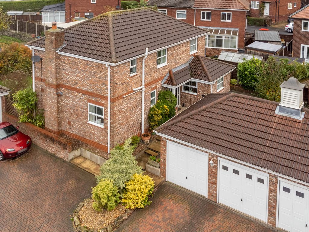 4 bed detached house for sale in Victoria Court, Sherburn In Elmet