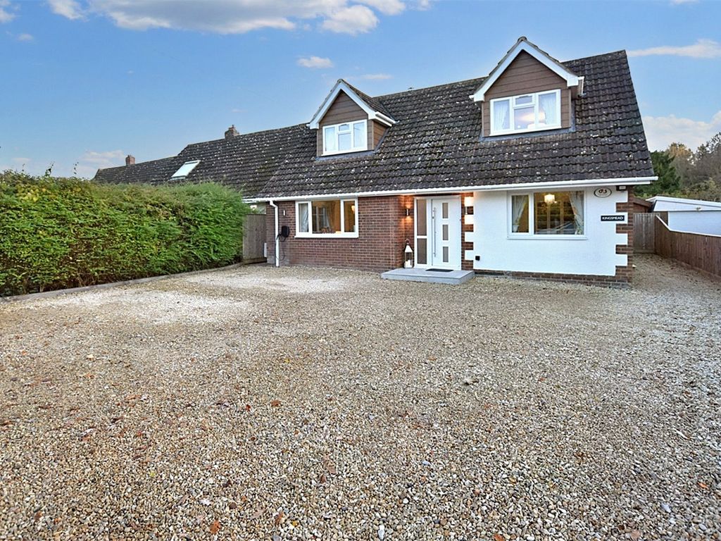 4 bed detached house for sale in Wantage Road, Rowstock, Didcot