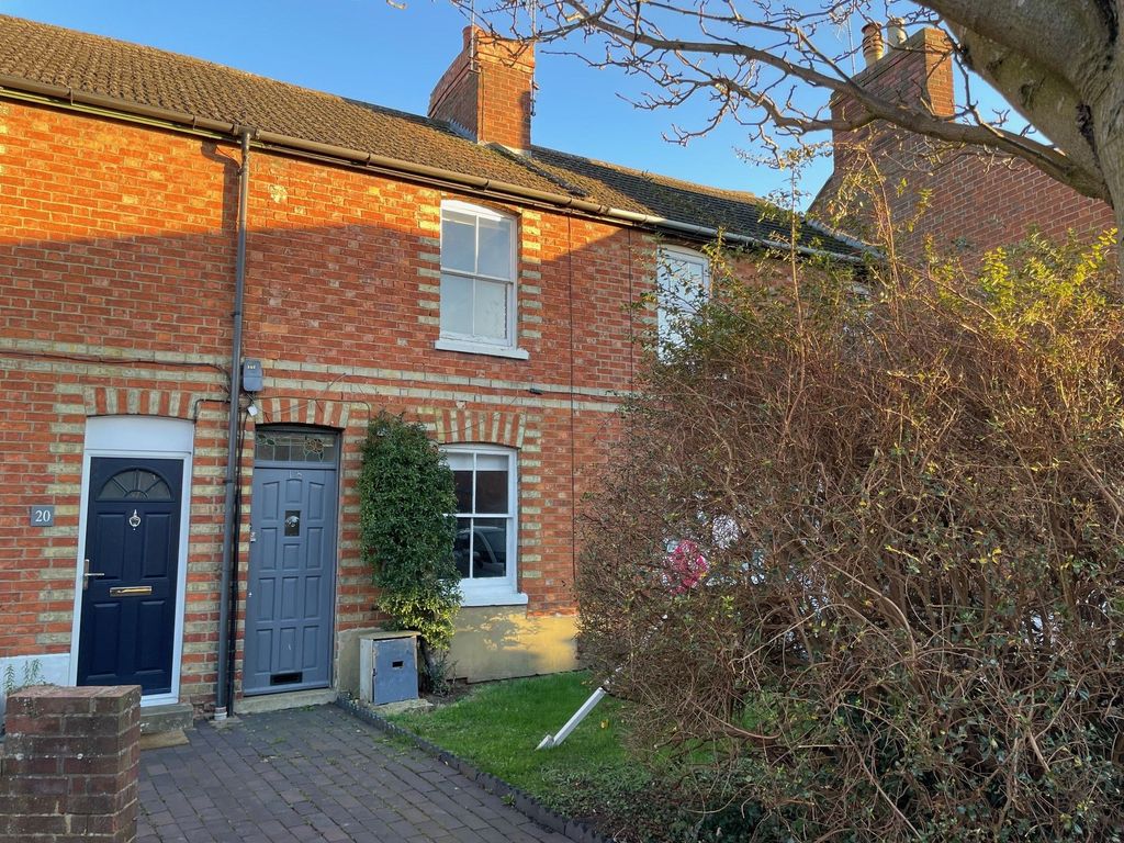 2 bed terraced house for sale in Spring Gardens, Newport Pagnell MK16