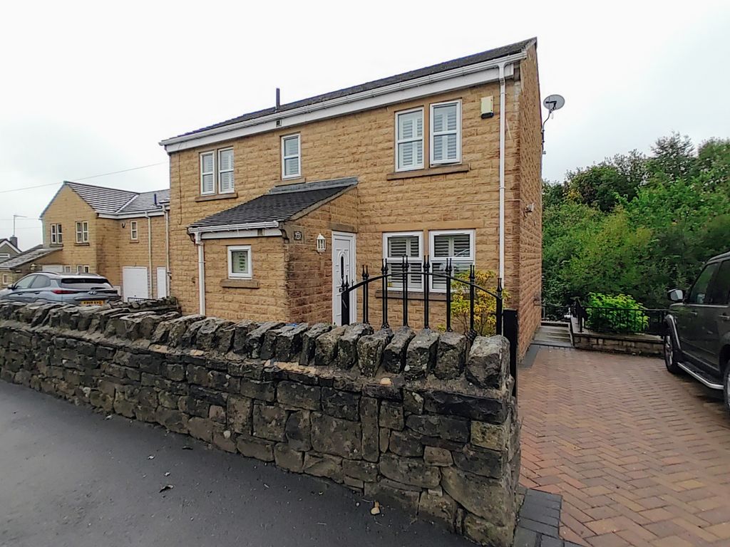 3 bed town house for sale in Thornton Road, Thornton, Bradford BD13, £