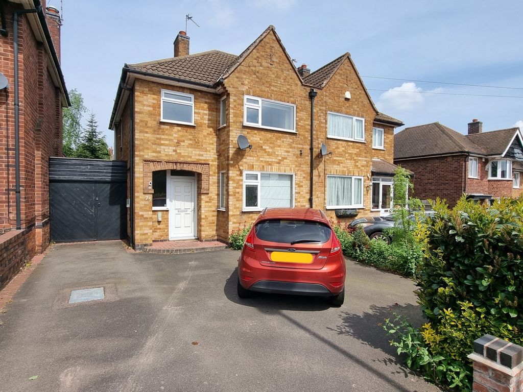 3 bed semidetached house to rent in Greengate Lane, Birstall LE4, £1,000 pcm Zoopla