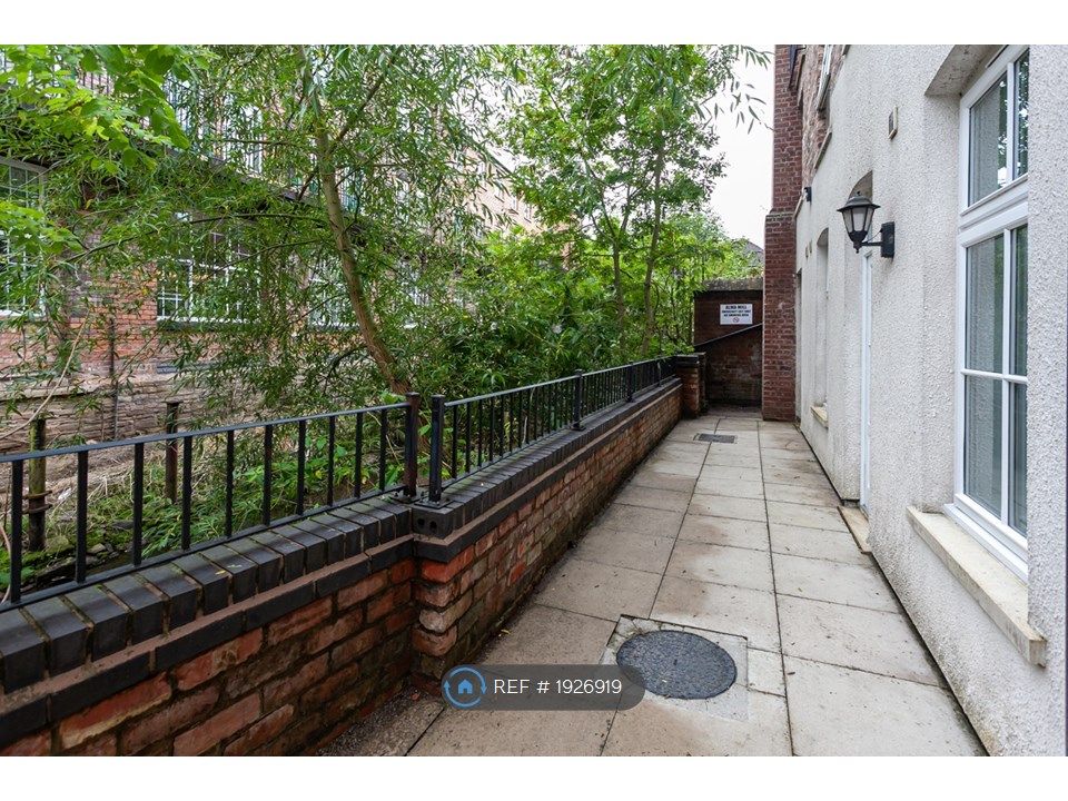 1 bed flat to rent in Alma Mill, Macclesfield SK11, £1,200 pcm Zoopla