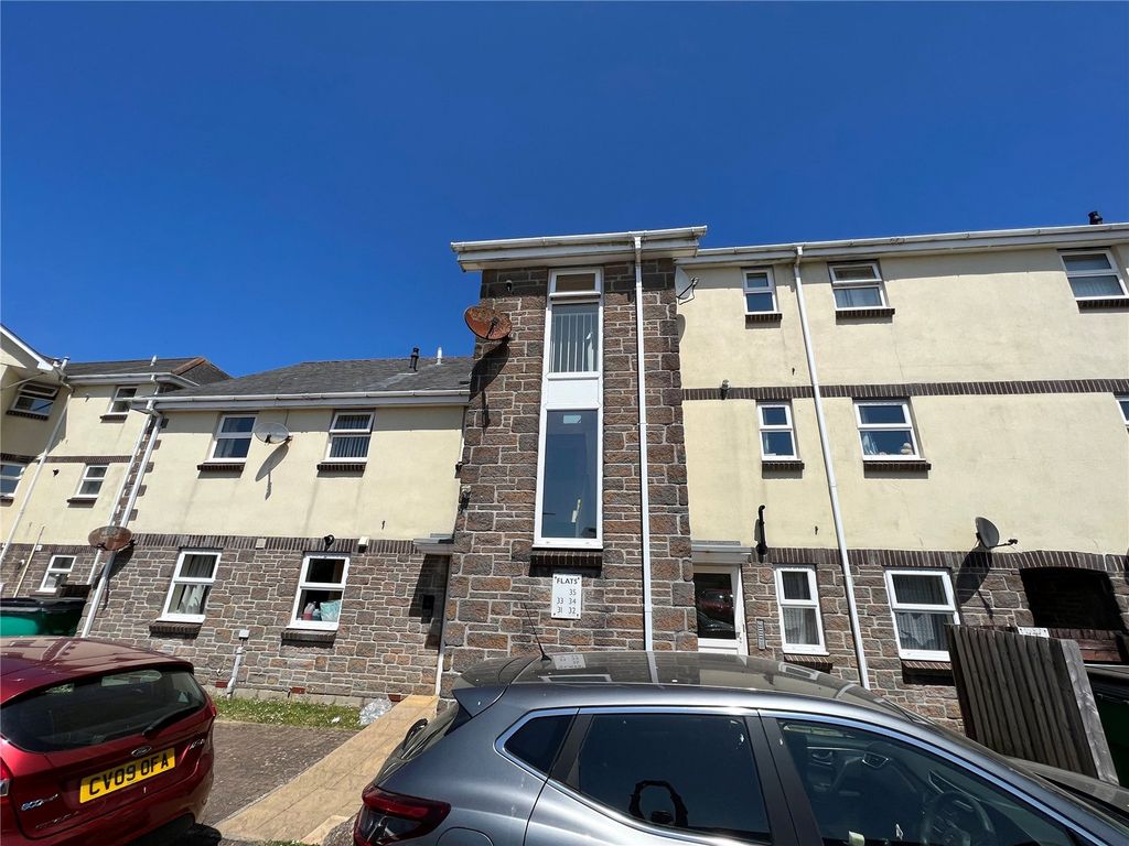 2 bed flat for sale in Harris Close, Kelly Bray, Callington, Cornwall