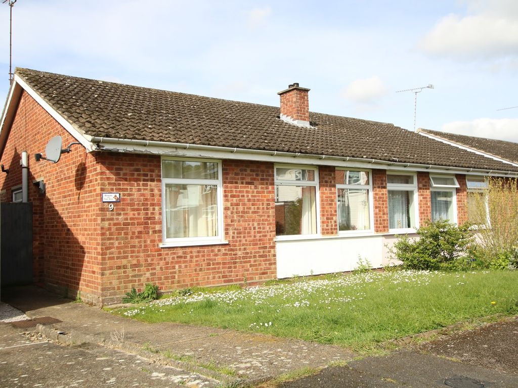 2 bed semidetached bungalow for sale in Ely Road, Barham, Ipswich