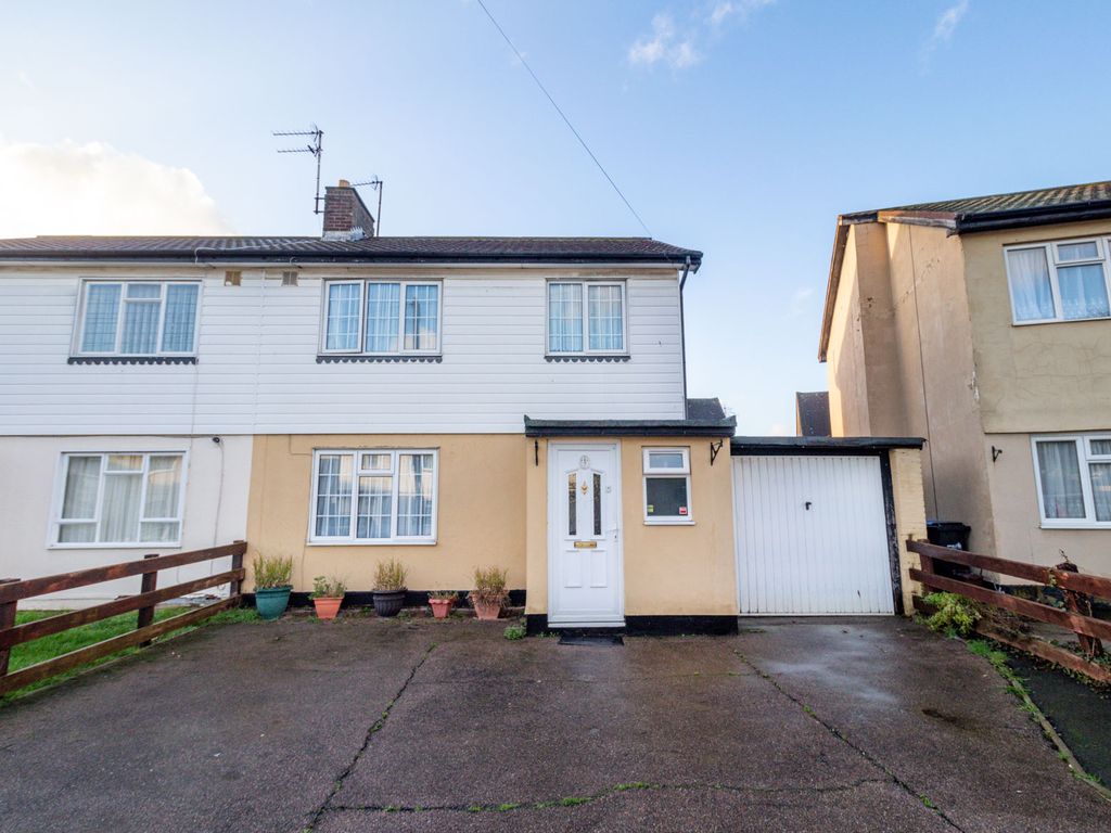 3 bed semidetached house for sale in Hook Gate, Enfield EN1 Zoopla