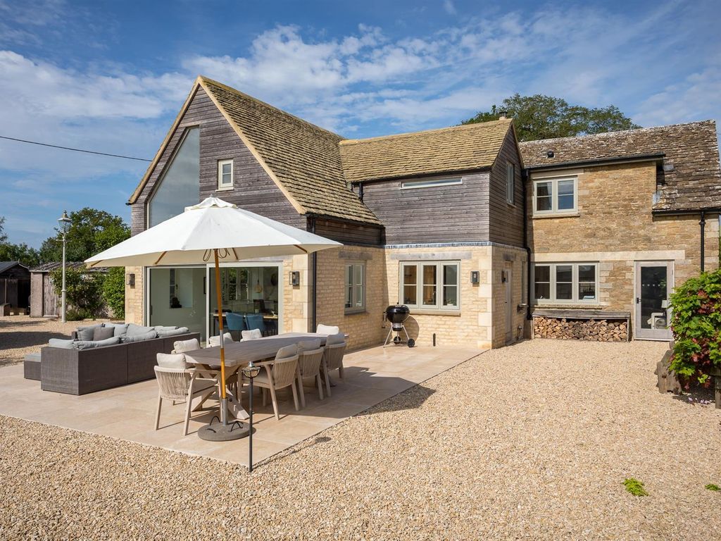 3 bed detached house for sale in Kemble Wick, Cirencester GL7 Zoopla