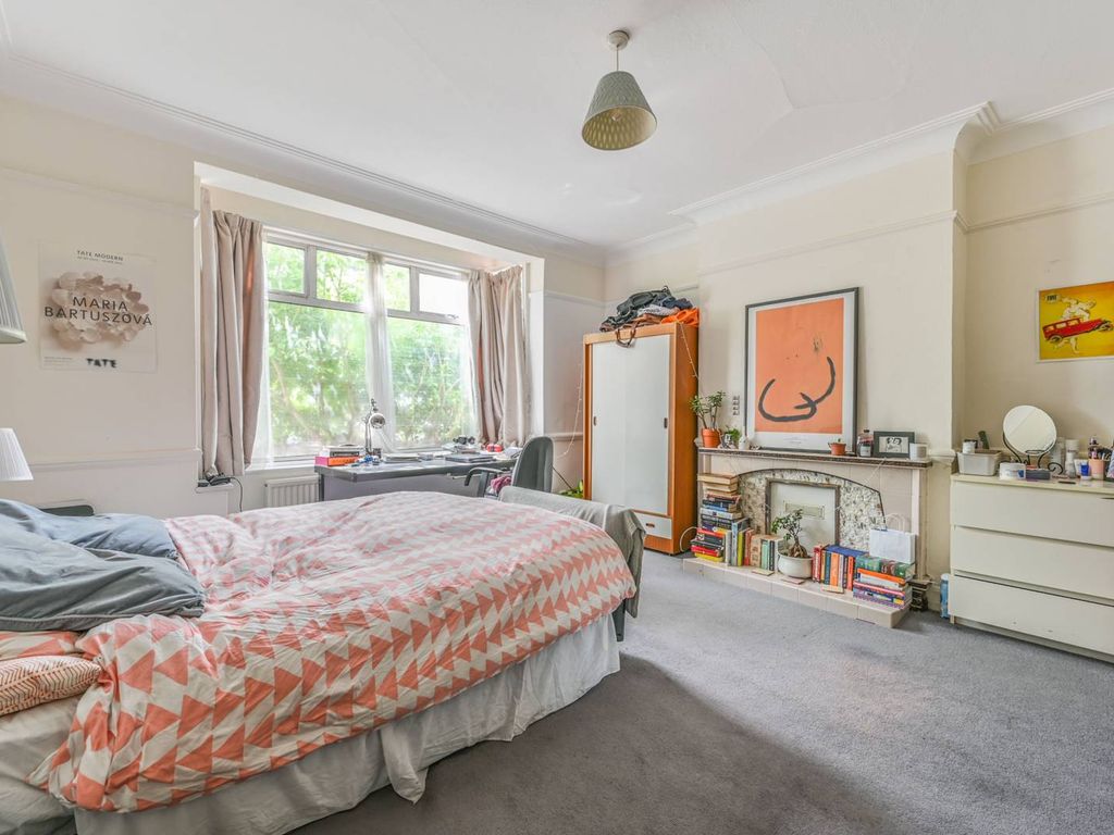 3 bed terraced house for sale in Fernside Road, Nightingale Triangle