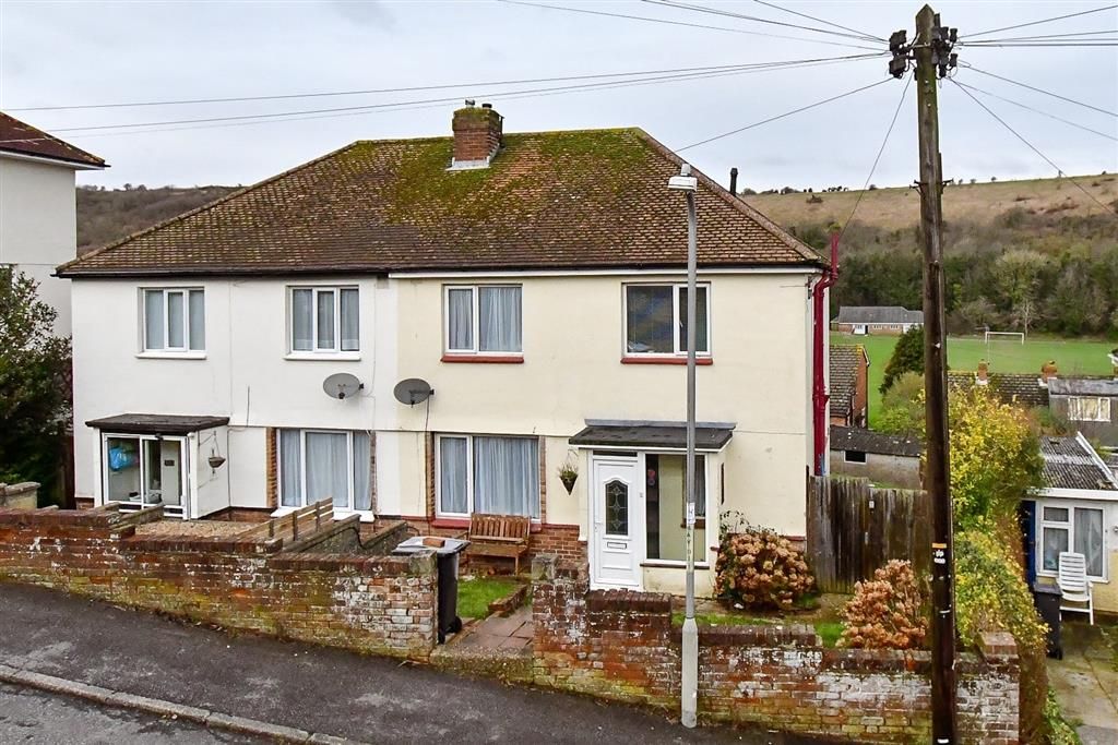 3 bed semidetached house for sale in Markland Road, Elms Vale, Dover