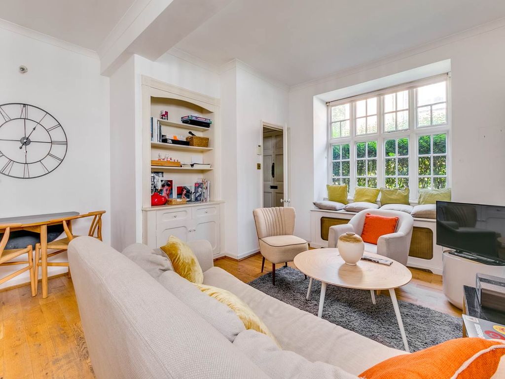 2 bed flat to rent in Bolton Gardens, South Kensington, London SW5, £