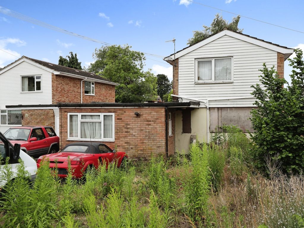 3 bed detached house for sale in Wooburn Manor Park, Wooburn Green