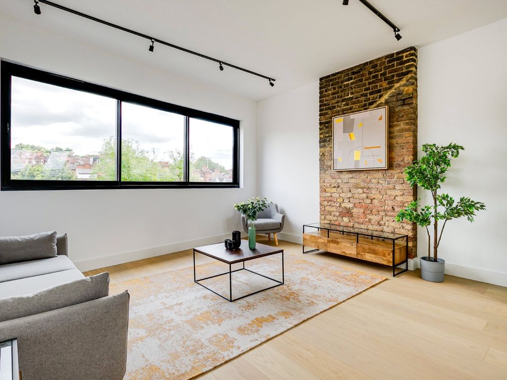 Finchley Road, Childs Hill, London NW2  