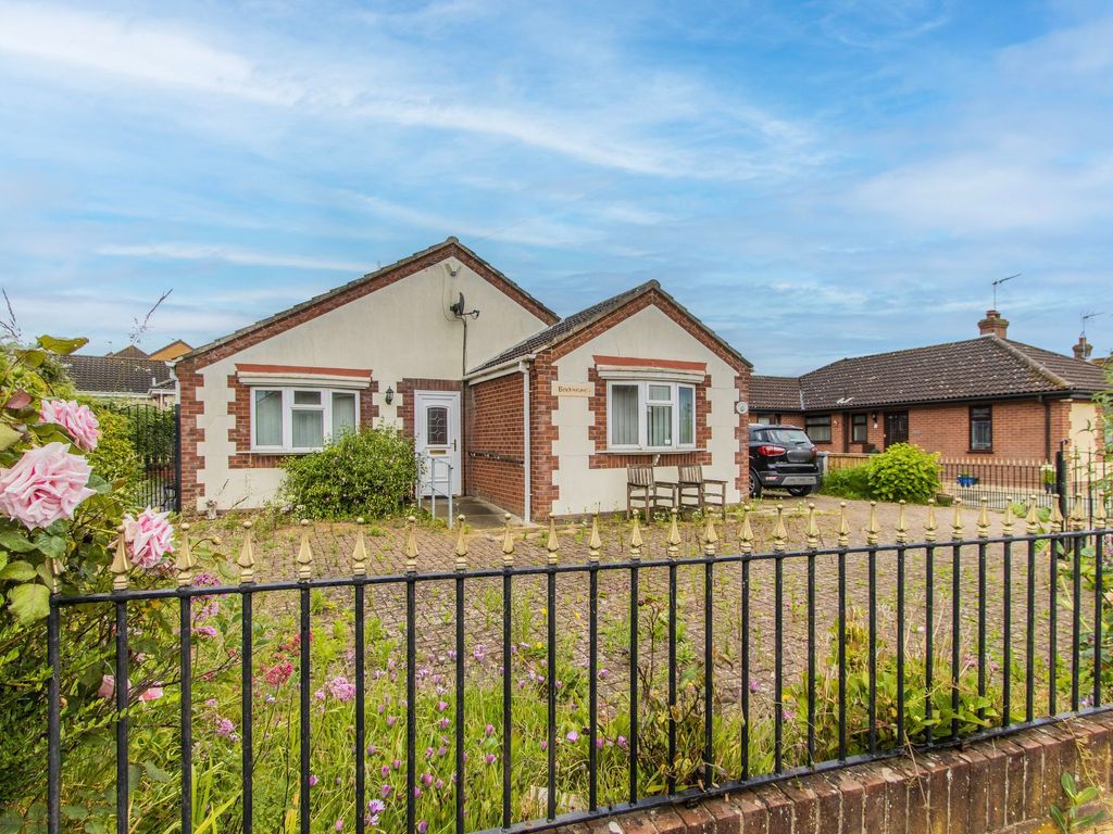 3 bed property for sale in Yarmouth Road, Hemsby NR29, £220,000 Zoopla