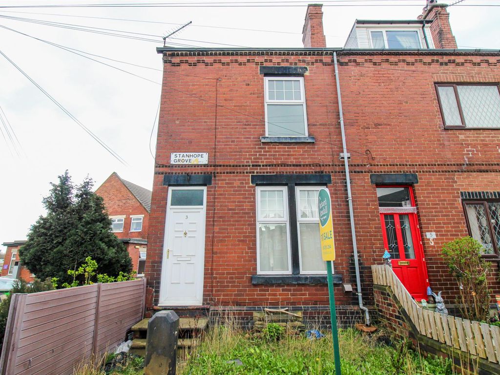 4 bed end terrace house for sale in Stanhope Grove, Thorpe, Wakefield