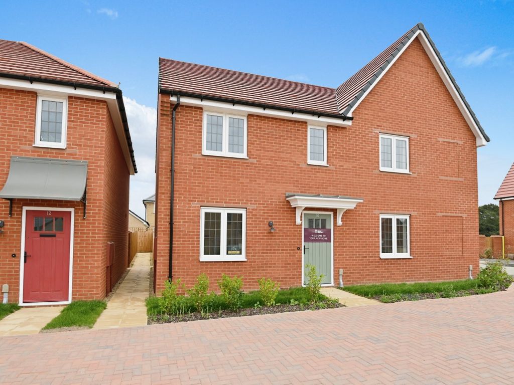 New home, 3 bed property for sale in 10 Meadow Brown Close, Little