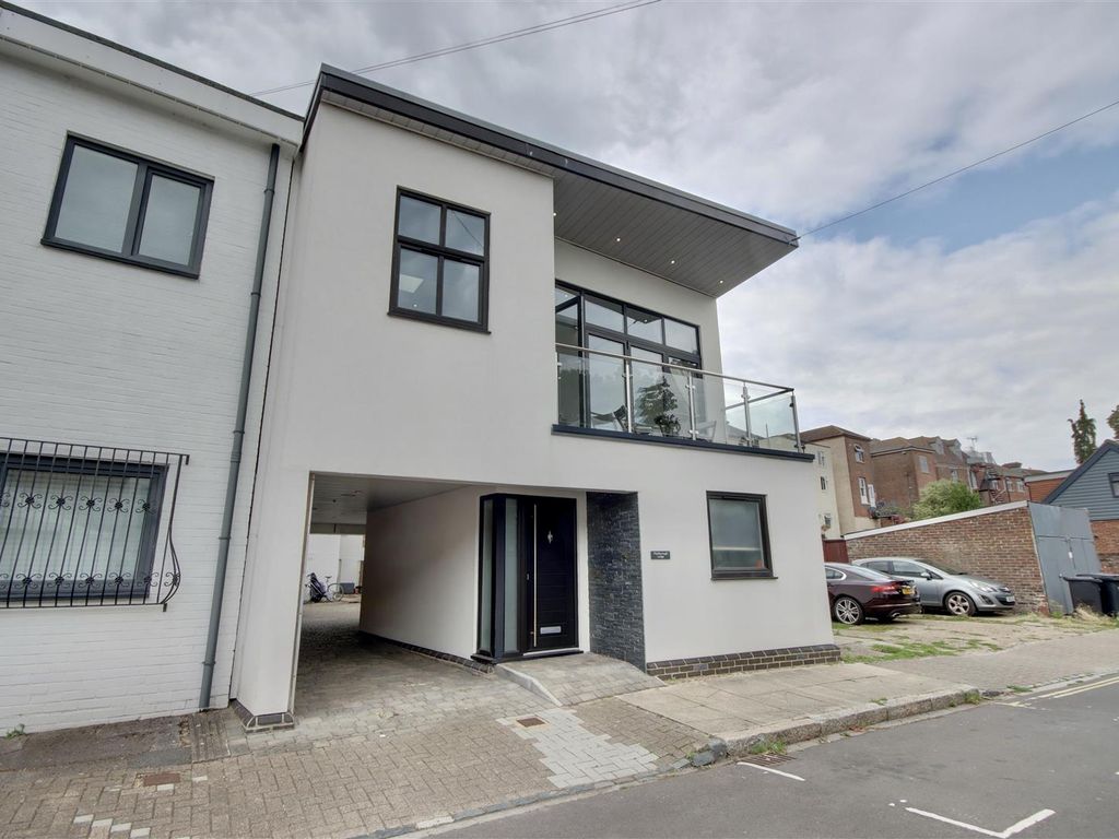 3 bed semidetached house for sale in Clarence Road, Southsea PO5 Zoopla
