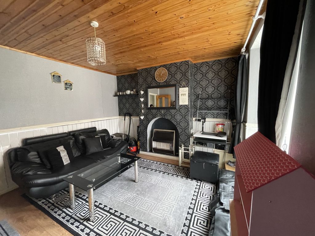 3 bed end terrace house for sale in Noel Avenue, Oldfield Road, Balsall