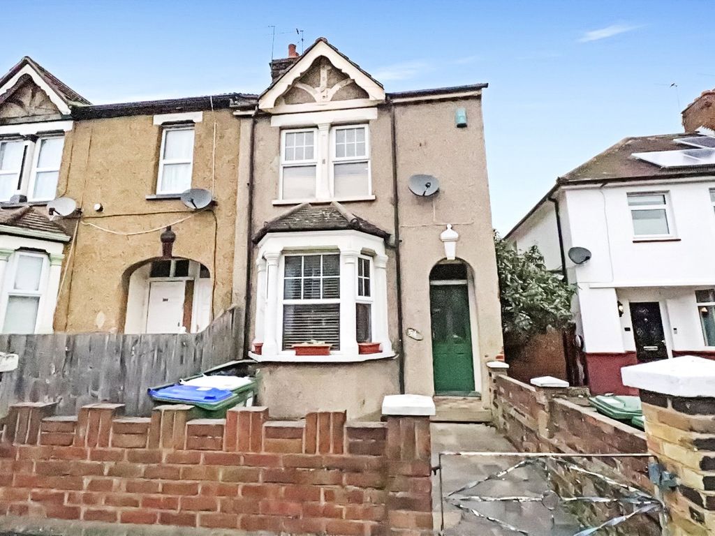 3 bed end terrace house for sale in Riverdale Road, Erith DA8 Zoopla