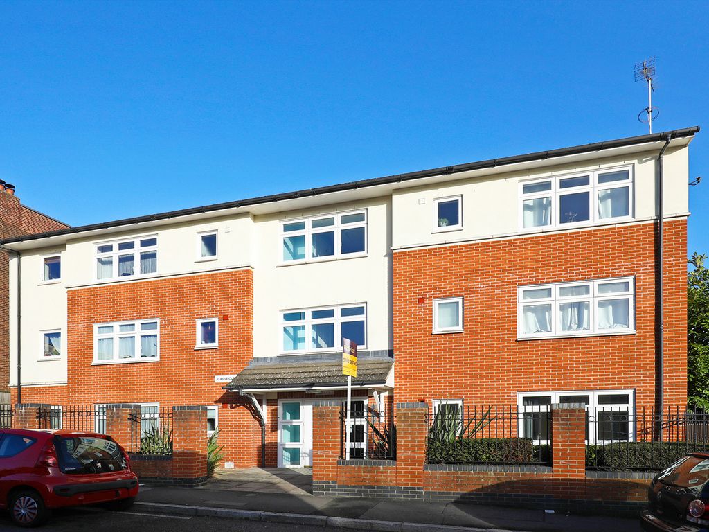 Castle Close, Acton W3