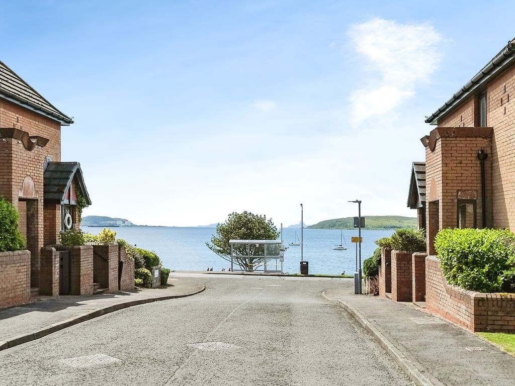 2 bed flat for sale in Curlinghall, Largs KA30, £150,000 Zoopla