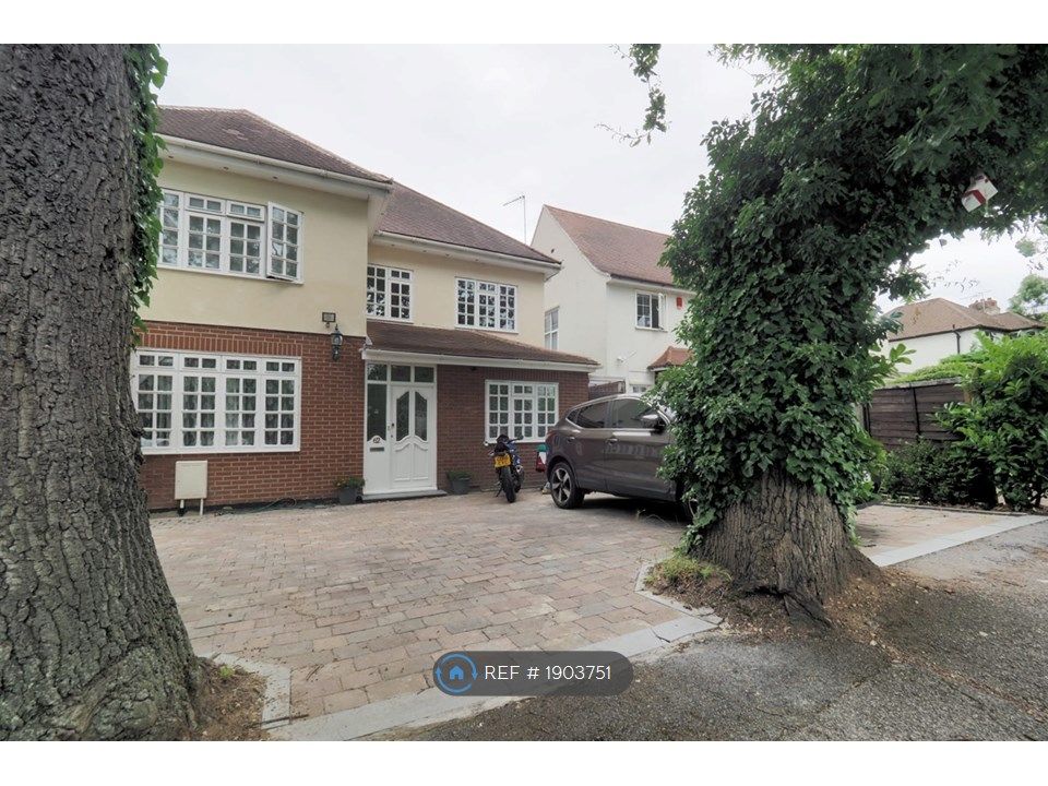 Room to rent in Oakington Avenue, Wembley HA9, £850 pcm Zoopla