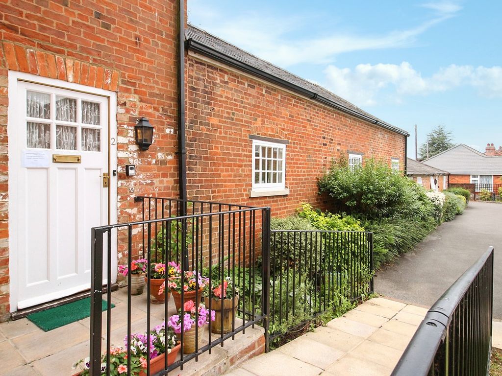 2 bed terraced bungalow to rent in Eden Vale Road, Westbury BA13 Zoopla