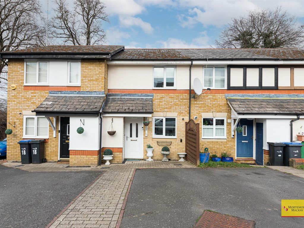 2 bed terraced house for sale in Simpson Close, London N21 Zoopla