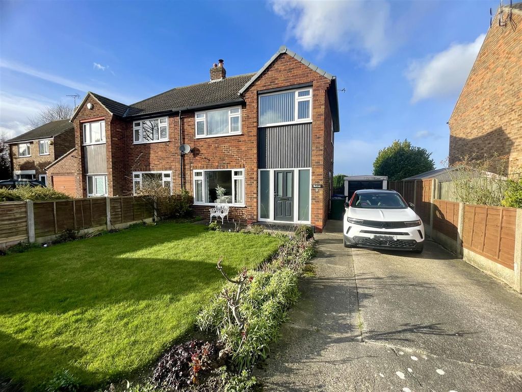3 bed semidetached house for sale in Rudstone Grove, Sherburn In Elmet