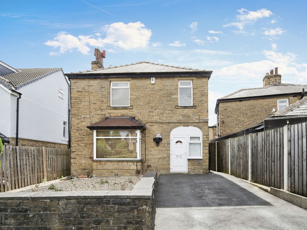 3 bed detached house for sale in Bargrange Avenue, Shipley BD18, £