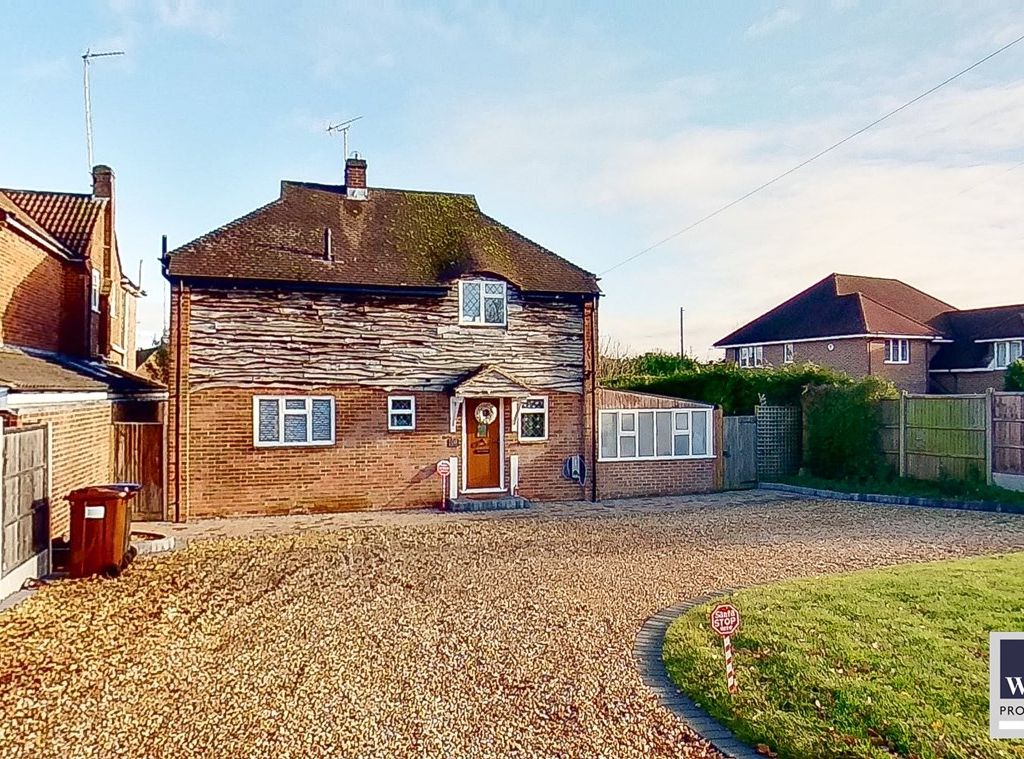 3 bed detached house for sale in Tolmers Road, Cuffley, Potters Bar EN6