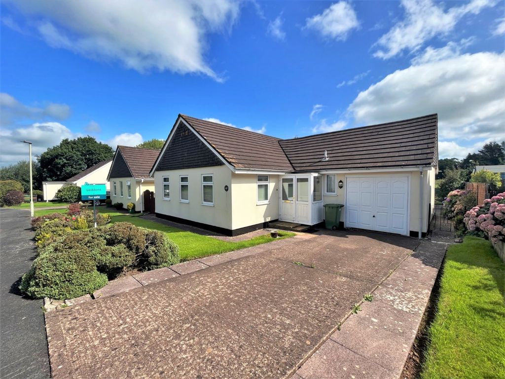 3 bed bungalow for sale in Lakelands Close, Witheridge, Tiverton, Devon