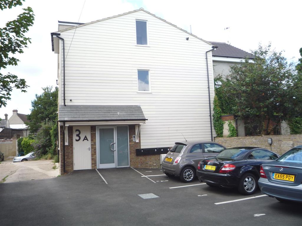 1 bed flat to rent in West Street, LeighOnSea SS9 Zoopla