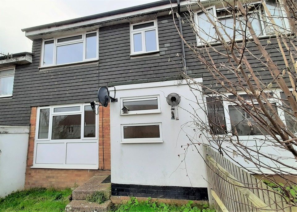 3 bed terraced house to rent in Faygate Close, BexhillOnSea TN39, £
