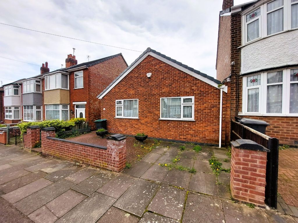 2 bed semidetached bungalow for sale in Naseby Road, Rushey Mead