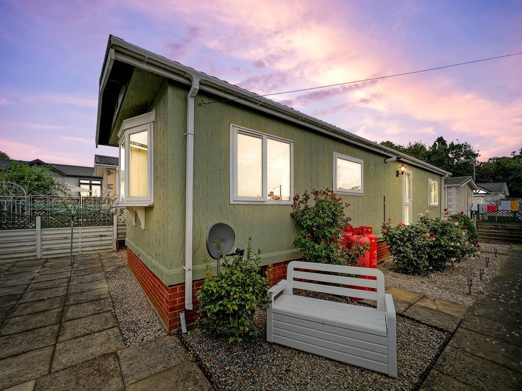 2 bed mobile/park home for sale in Bramfield Park Homes, Theddingworth