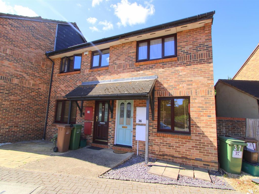 2 bed end terrace house for sale in Vellum Drive, Carshalton SM5 Zoopla
