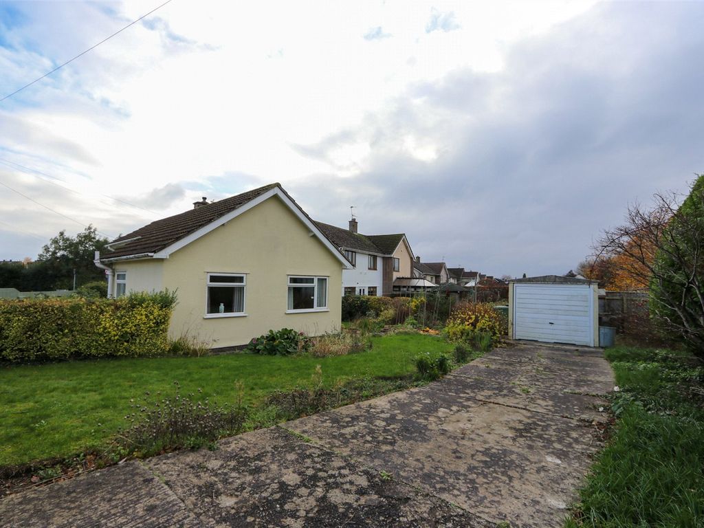 2 bed bungalow for sale in Stoke Lane, Patchway, Bristol, South