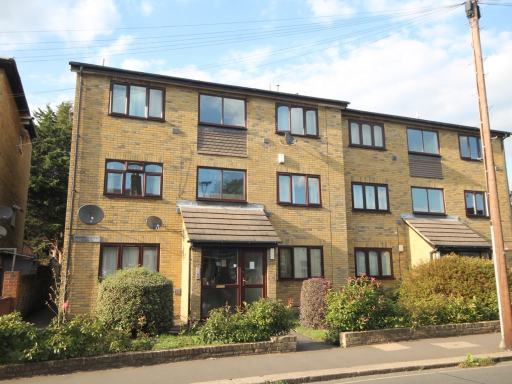 1 bed flat for sale in Heath Road, Hounslow TW3, £194,950 Zoopla