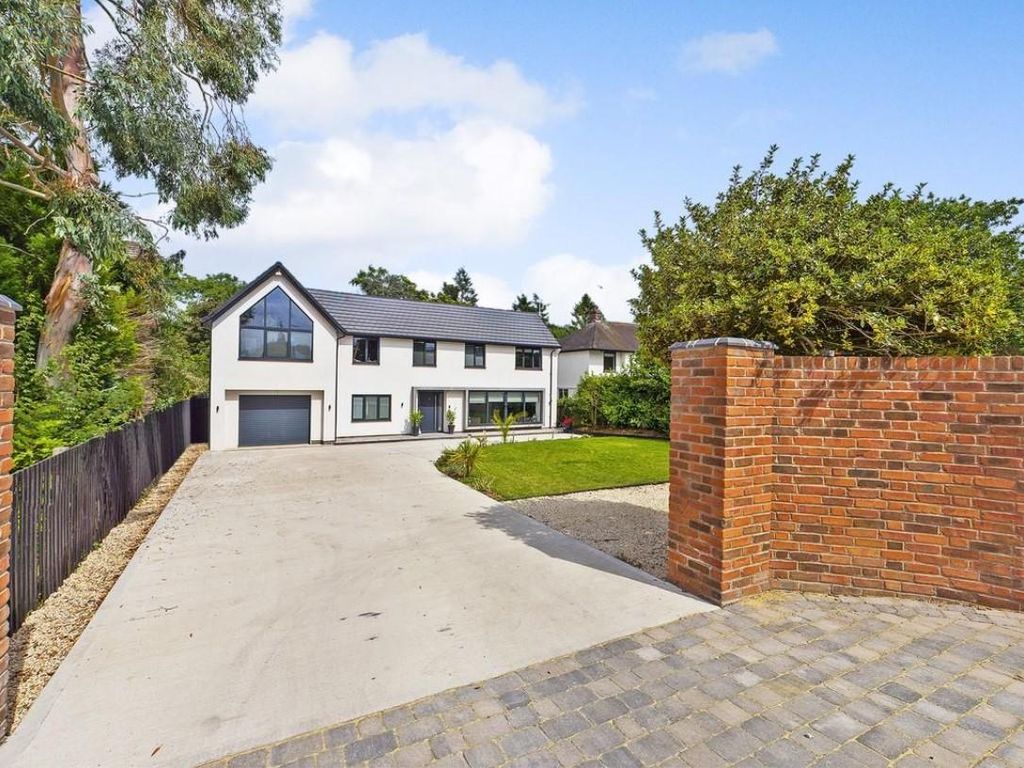 4 bed detached house for sale in Wynnstay Lane, Marford, Wrexham LL12