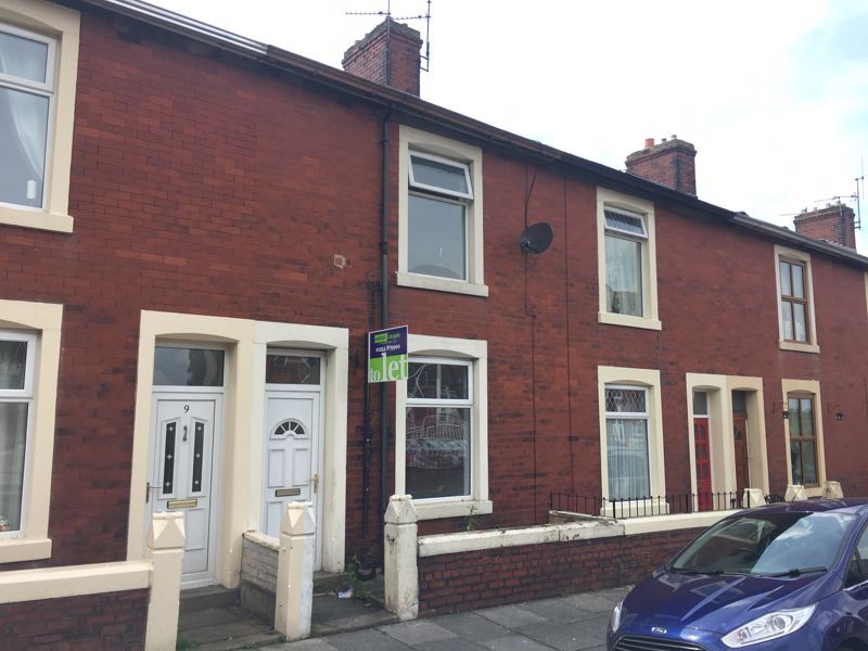 2 bed property for sale in Earl Street, Clayton Le Moors, Accrington
