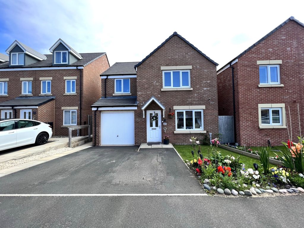 4 bed detached house for sale in Ashworth Road, St Annes FY8 Zoopla
