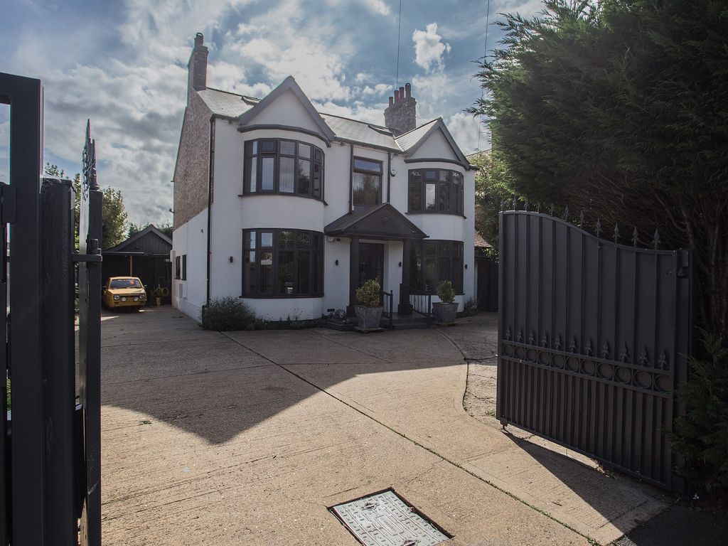 7 bed detached house for sale in Eastfield Road, Peterborough