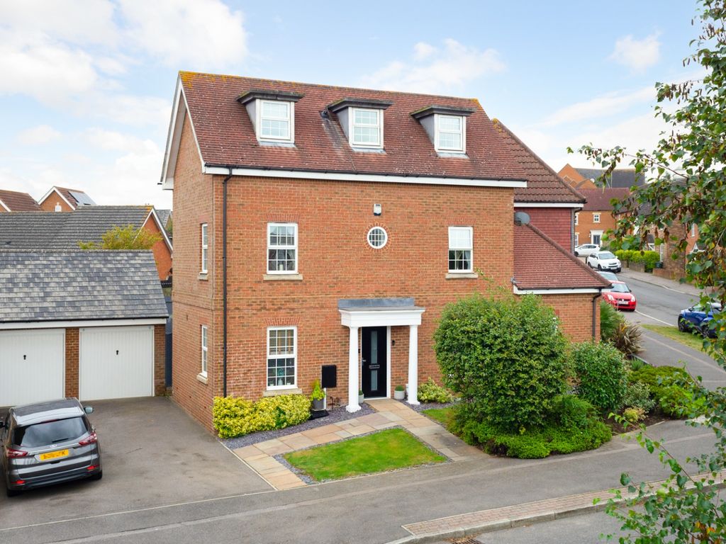 4 bed town house for sale in Kirk View, Singleton, Ashford TN23 Zoopla
