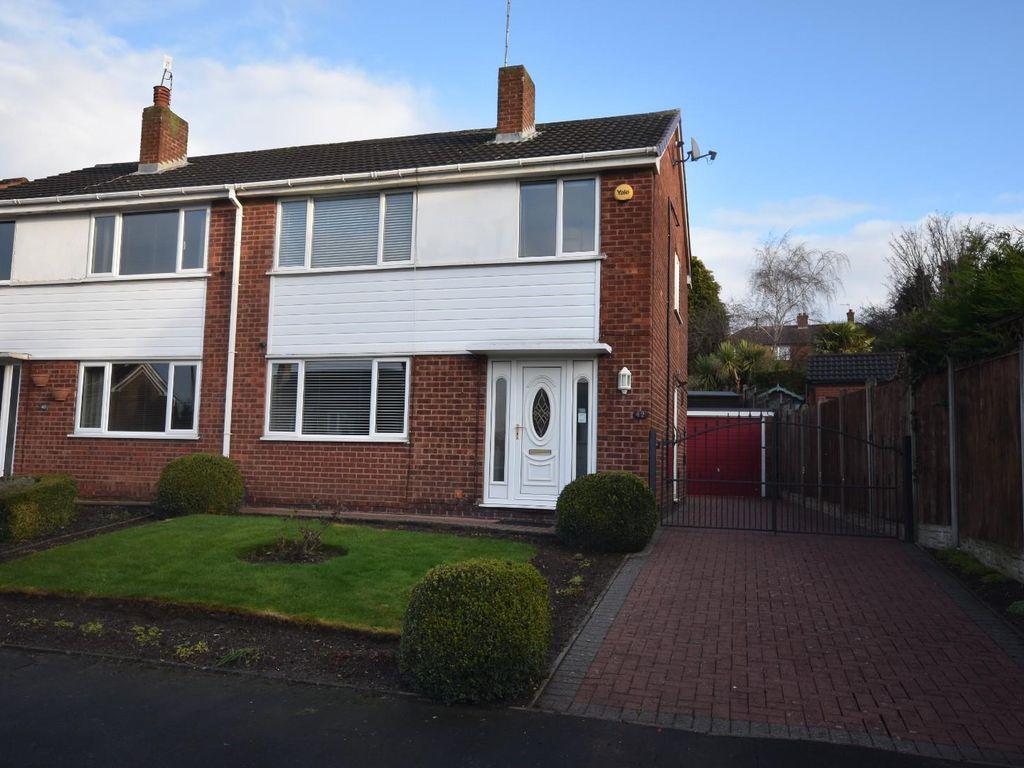 3 bed semidetached house for sale in Langtree Avenue, Old Whittington