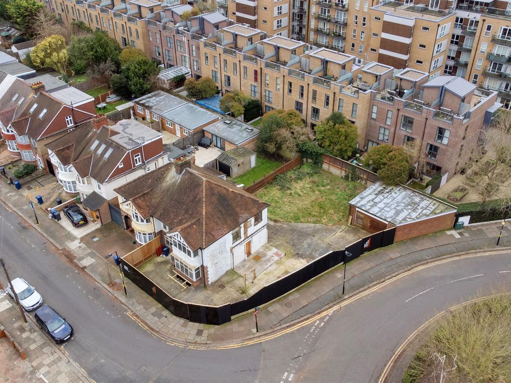 4 bed property for sale in Ashfield Road, London W3, £900,000 Zoopla