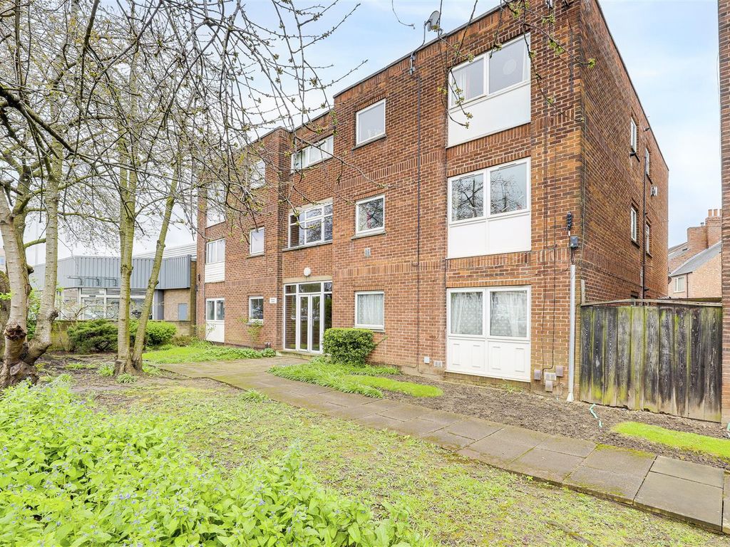 2 bed flat for sale in Kensal Court, Loughborough Road, West Bridgford