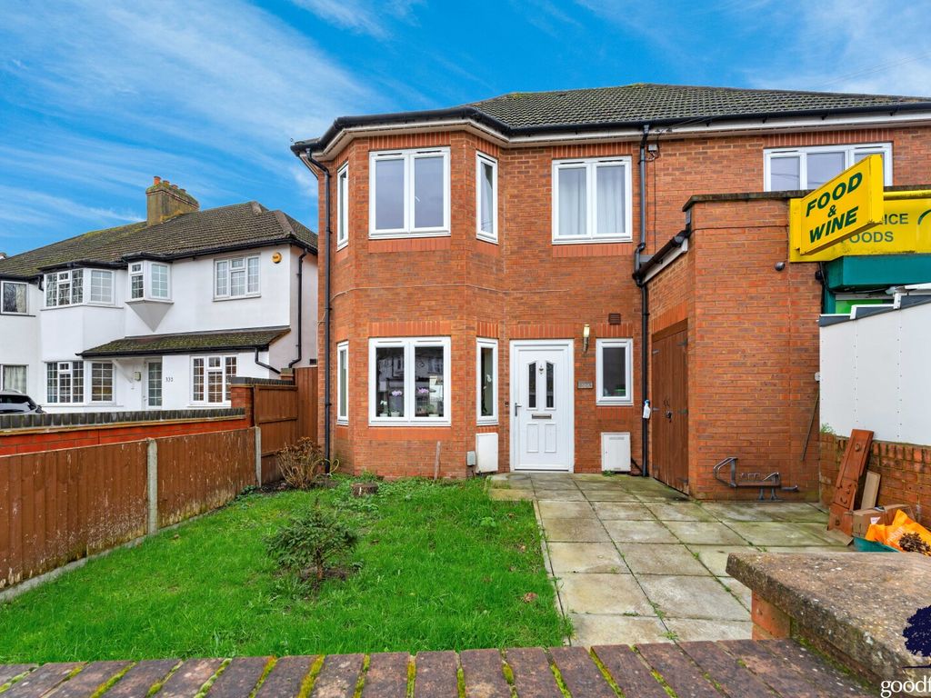 3 bed semidetached house to rent in Sutton Common Road, Sutton SM3, £