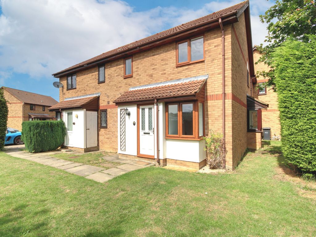 1 bed detached house for sale in Kestrel Close, Hartford, Huntingdon